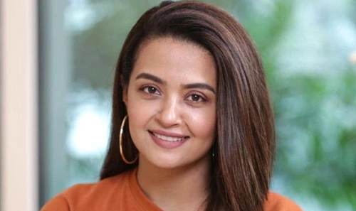 Surveen Chawla